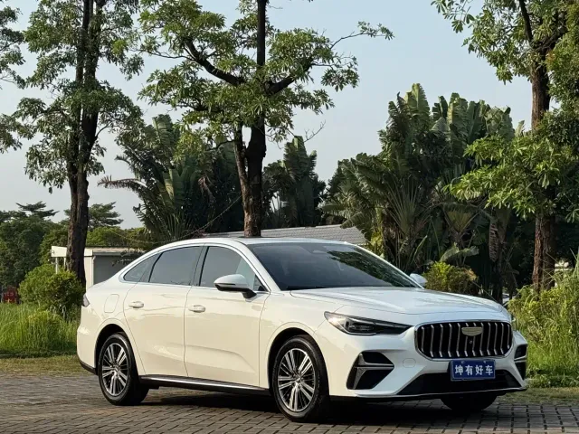 Geely Emgrand — Фото автомобиля 3