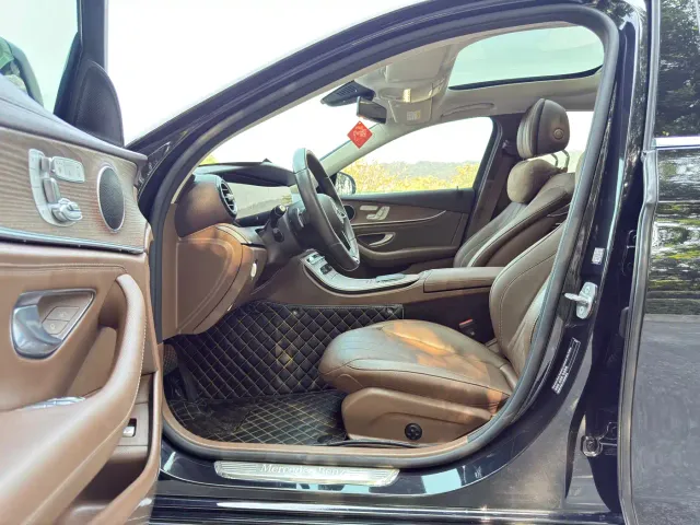 Mercedes-Benz E-Class — Фото автомобиля 6
