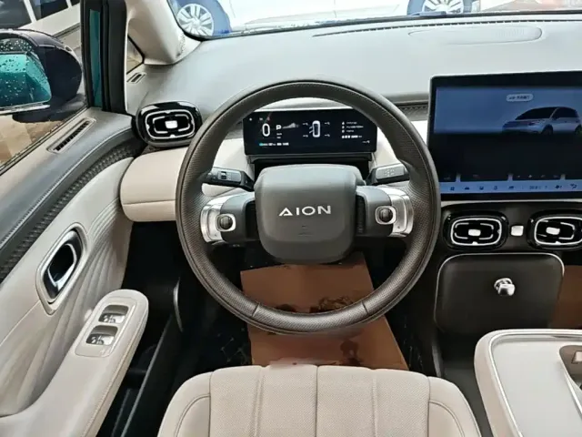 GAC Aion UT — Фото автомобиля 6
