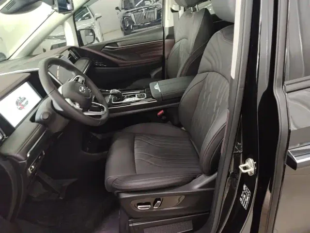 GAC Trumpchi M8 — Фото автомобиля 14