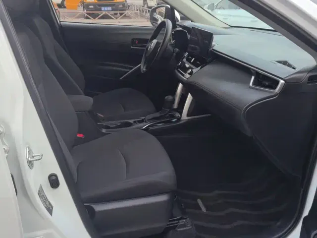 Toyota Corolla Cross — Фото автомобиля 21
