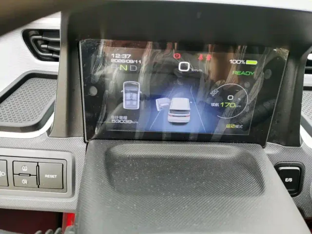 Wuling Hongguang Mini EV — Фото автомобиля 11