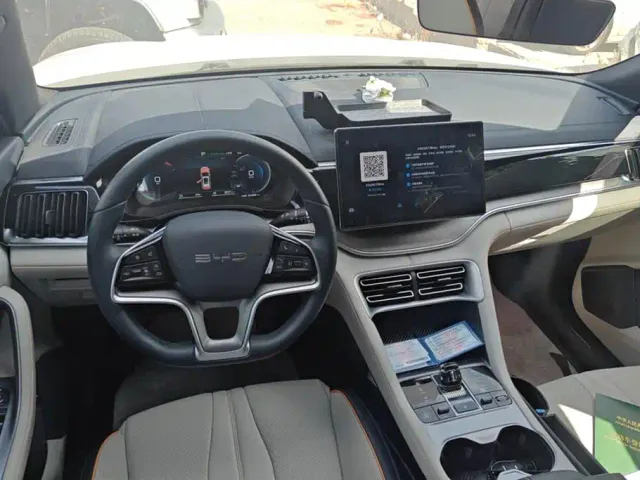 BYD Song PLUS PHEV 2024 Glory Edition DM-i 110km Flagship PLUS — Фото автомобиля 12