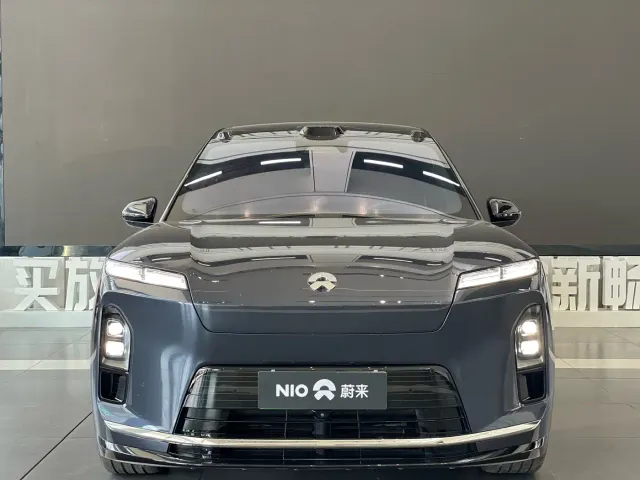 Nio ES8 — Фото автомобиля 2