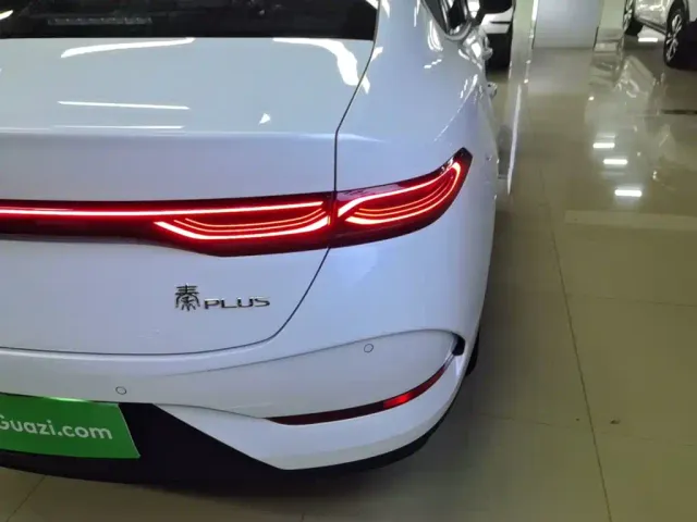 BYD Qin PLUS — Фото автомобиля 23