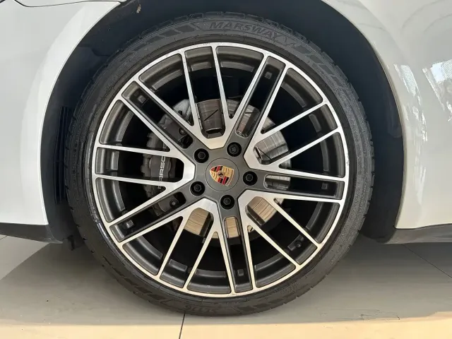 Porsche Panamera — Фото автомобиля 4