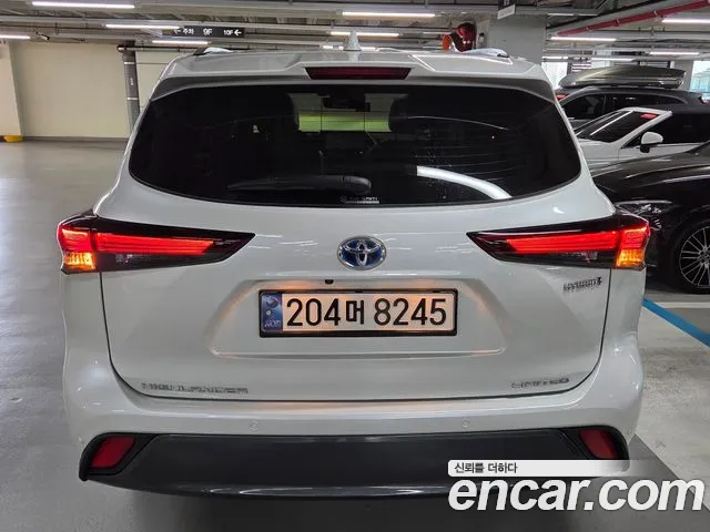 Toyota Highlander — Фото автомобиля 4