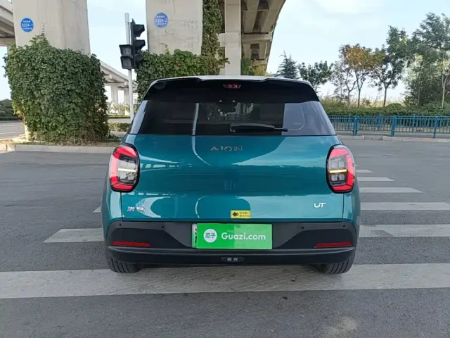 GAC Aion UT — Фото автомобиля 5