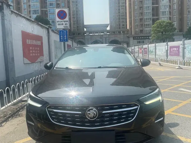 Buick Regal — Фото автомобиля 2
