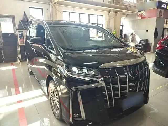 Toyota Alphard — Фото автомобиля 3