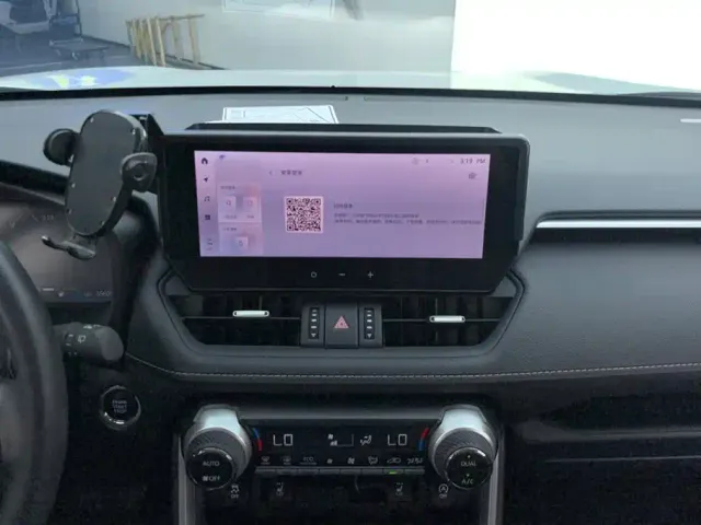 Toyota RAV4 — Фото автомобиля 13
