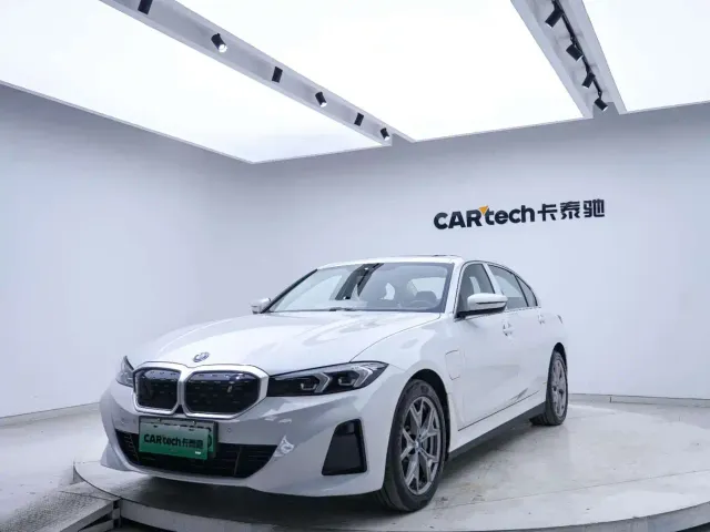 BMW i3 — Фото автомобиля 10