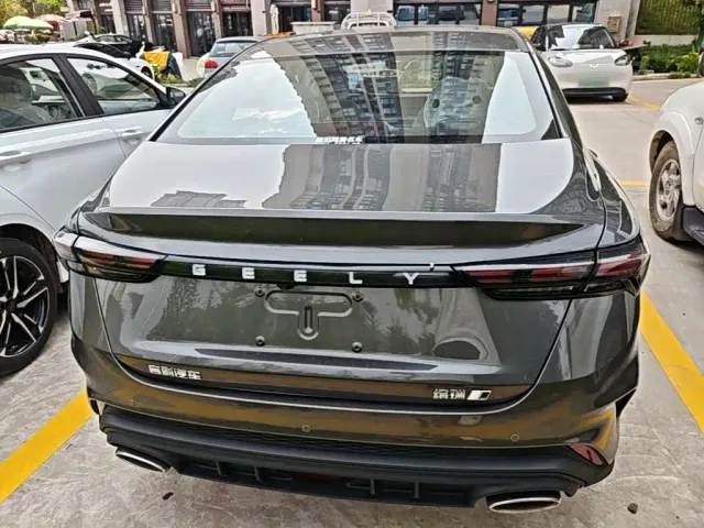 Geely Binrui — Фото автомобиля 3