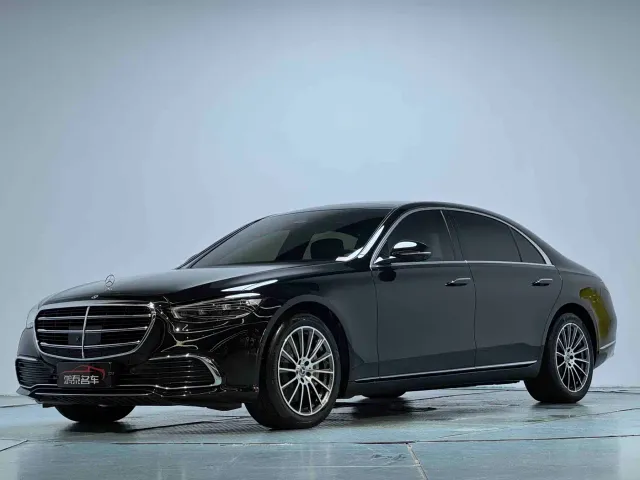 Фотография автомобиля — Mercedes-Benz S-Class