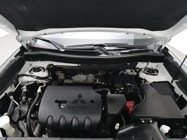 Mitsubishi Outlander — Фото автомобиля 6