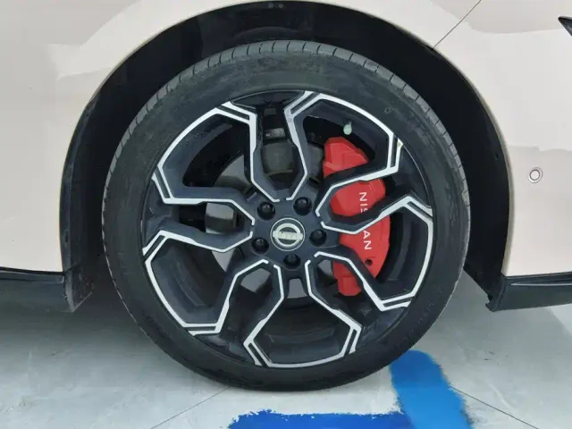 Nissan N7 — Фото автомобиля 6
