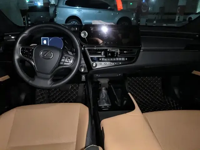 Lexus ES — Фото автомобиля 12