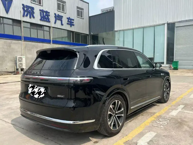 Aito M7 — Фото автомобиля 2