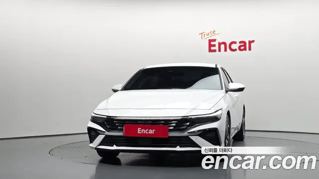 Hyundai Avante CN7 — Фото автомобиля 3