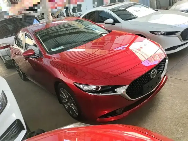 Mazda Axela — Фото автомобиля 3