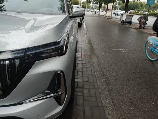 Geely Boyue L — Фото автомобиля 5