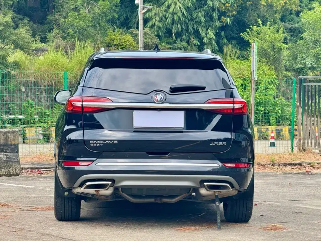 Buick Enclave — Фото автомобиля 16