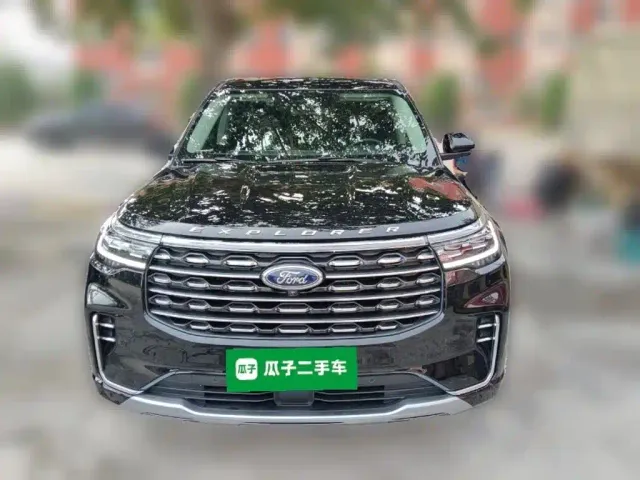 Ford Explorer — Фото автомобиля 2