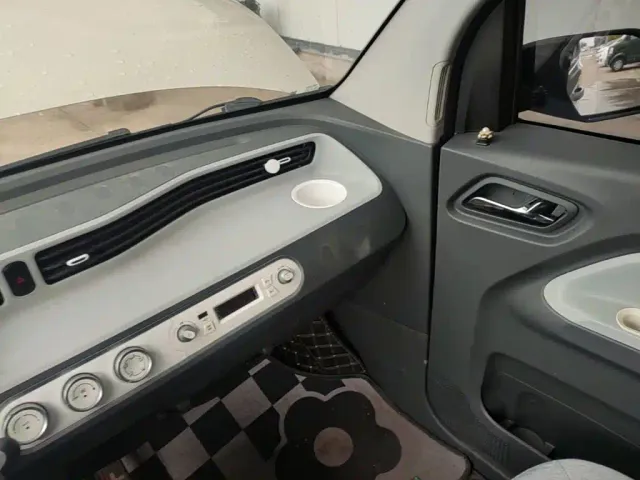 Wuling Hongguang Mini EV — Фото автомобиля 12