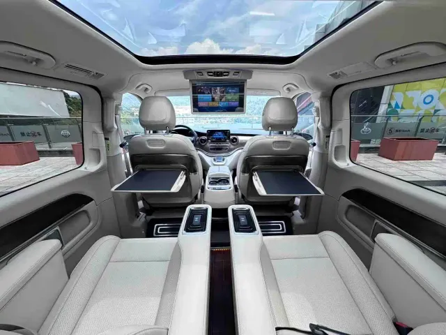 Mercedes-Benz V-Class — Фото автомобиля 17