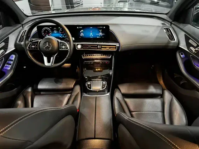 Mercedes-Benz EQC — Фото автомобиля 17