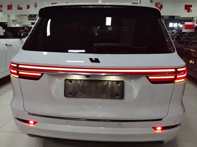 Li Auto ONE — Фото автомобиля 5