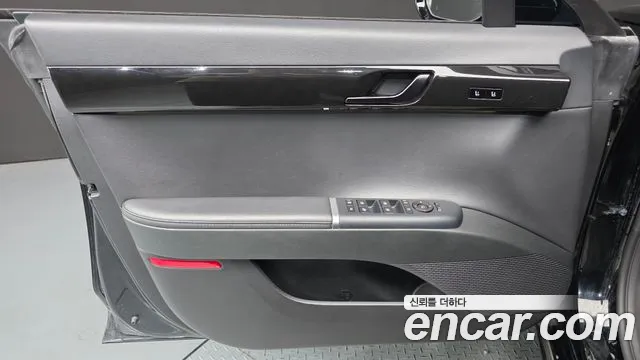 Hyundai Grandeur GN7 — Фото автомобиля 13