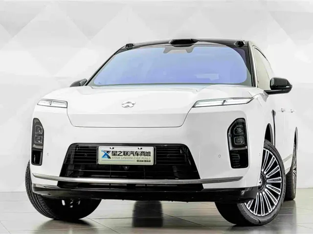 Nio ES8 — Фото автомобиля 3