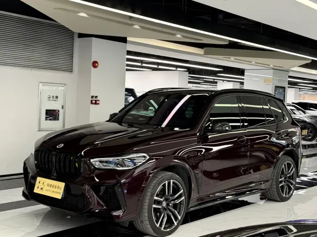 Фотография автомобиля — BMW X5 M