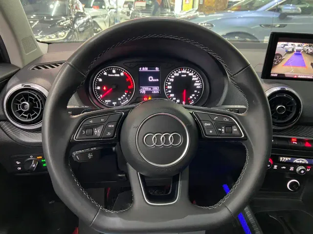 Audi Q2L — Фото автомобиля 15