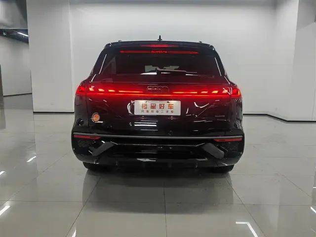 Audi Q6 — Фото автомобиля 4