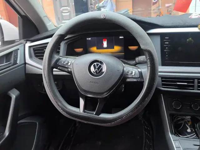 Volkswagen Polo — Фото автомобиля 15