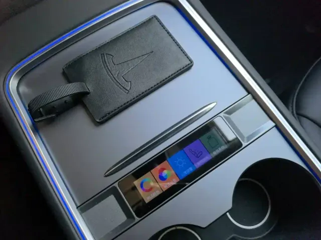 Tesla Model Y — Фото автомобиля 8