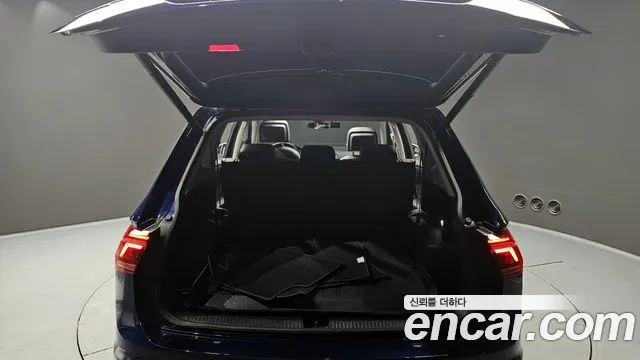 Volkswagen Tiguan — Фото автомобиля 20