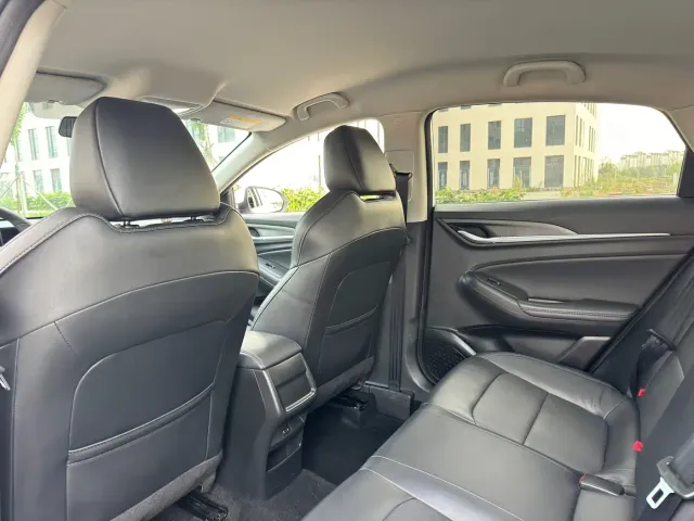 Changan Eado — Фото автомобиля 5