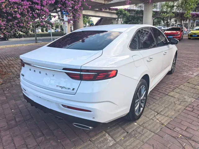 Geely Xingrui — Фото автомобиля 12