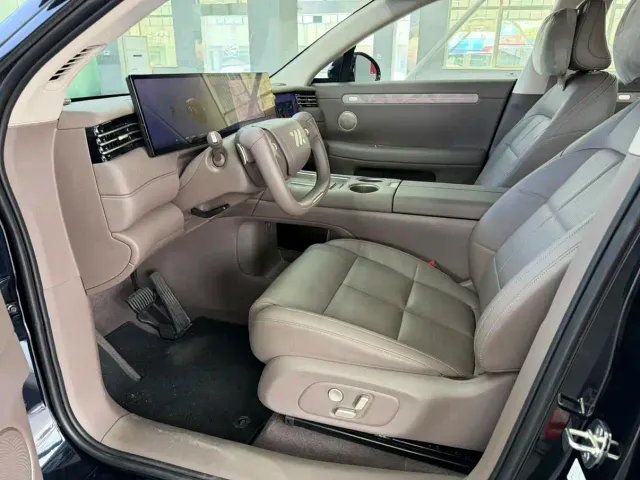 IM Motors LS6 — Фото автомобиля 9