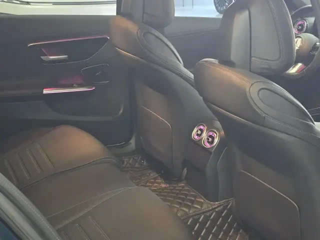 Mercedes-Benz C-Class — Фото автомобиля 5