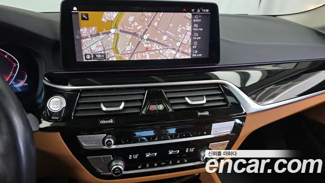BMW 5 Series G30 — Фото автомобиля 19