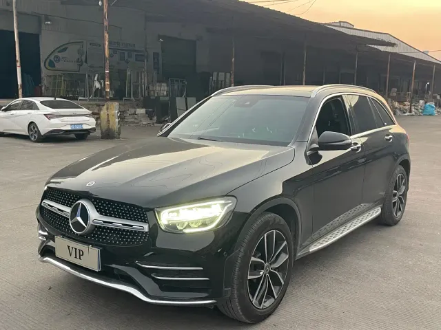 Фотография автомобиля — Mercedes-Benz GLC-Class