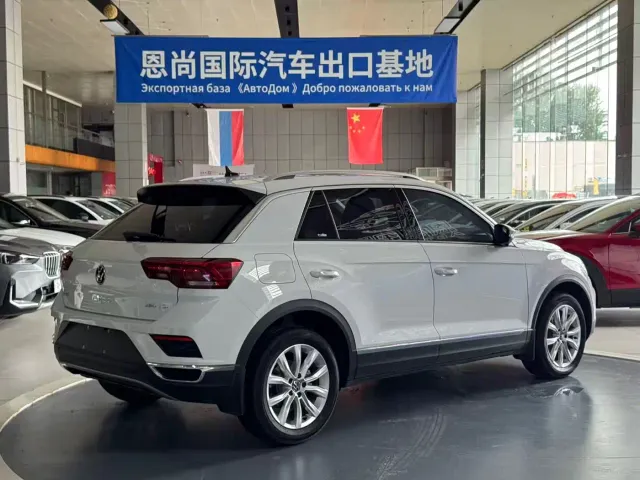Volkswagen T-Roc — Фото автомобиля 9