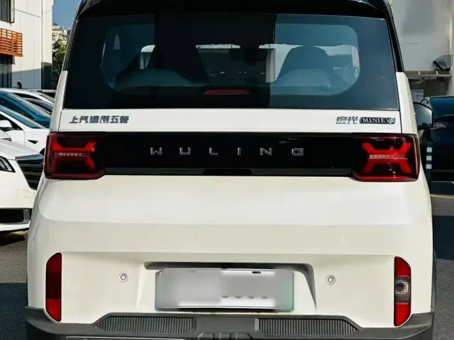 Wuling Hongguang Mini EV — Фото автомобиля 5