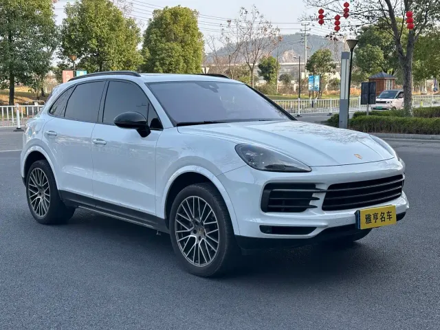 Porsche Cayenne — Фото автомобиля 3