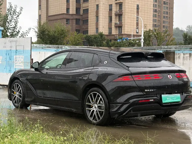 Denza Z9GT — Фото автомобиля 6