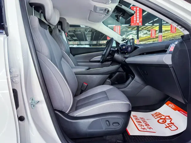 Buick E5 — Фото автомобиля 6